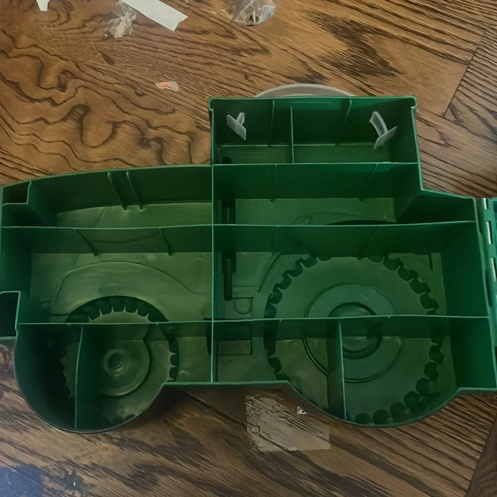 John Deere Greene hard back Case